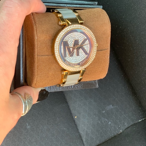 MK ROSE GOLD WATCH - Picture 3 of 4